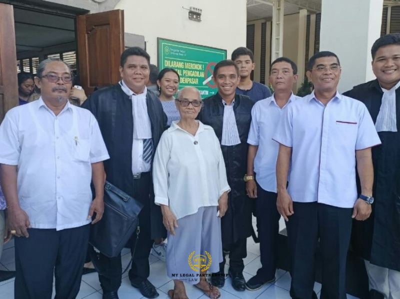 4 Terdakwa Kasus Memberi Keterangan Palsu Dibebaskan